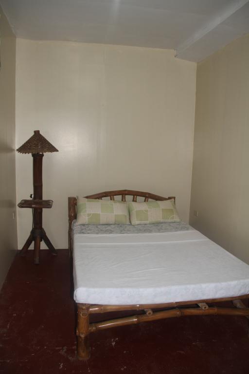 Rama International Beach Resort Botolan Room photo